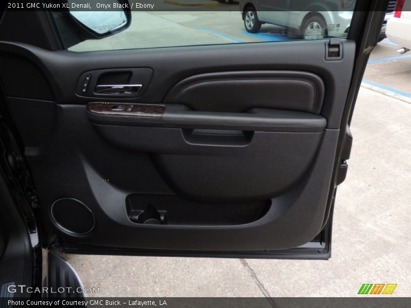 Onyx Black / Ebony 2011 GMC Yukon XL Denali