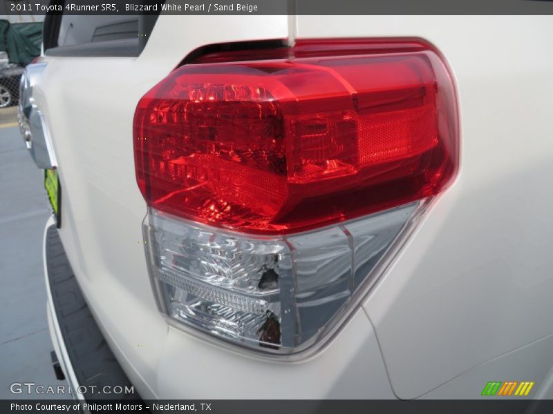 Blizzard White Pearl / Sand Beige 2011 Toyota 4Runner SR5
