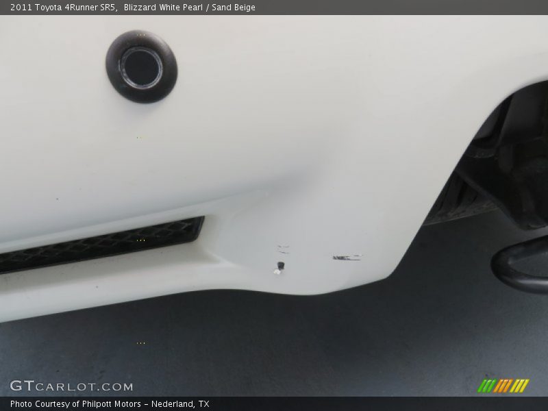 Blizzard White Pearl / Sand Beige 2011 Toyota 4Runner SR5