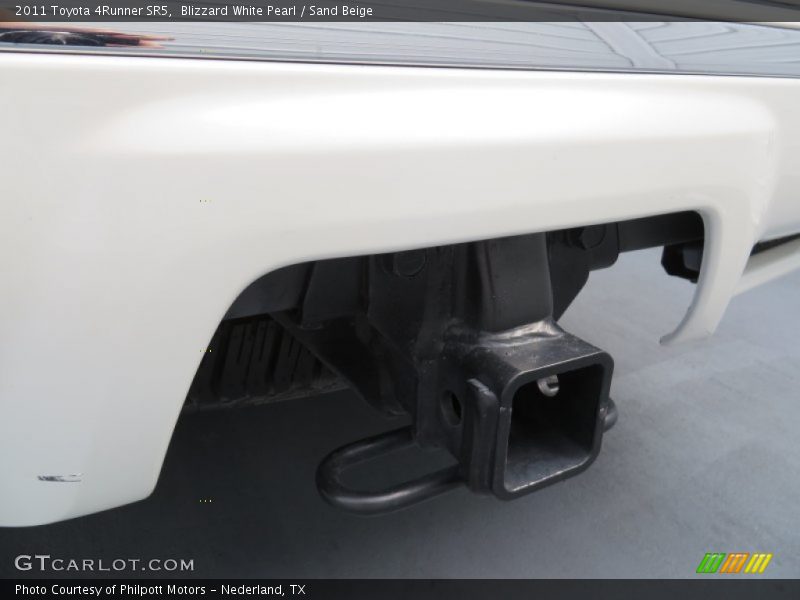 Blizzard White Pearl / Sand Beige 2011 Toyota 4Runner SR5