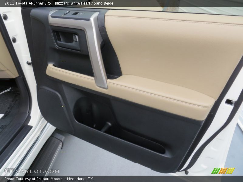 Blizzard White Pearl / Sand Beige 2011 Toyota 4Runner SR5