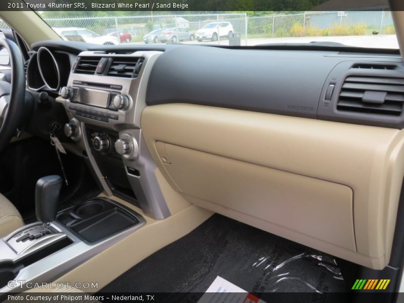 Blizzard White Pearl / Sand Beige 2011 Toyota 4Runner SR5