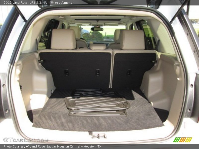  2012 LR2 3.2 Trunk