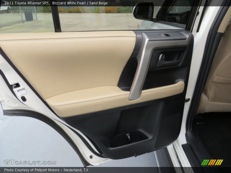Blizzard White Pearl / Sand Beige 2011 Toyota 4Runner SR5
