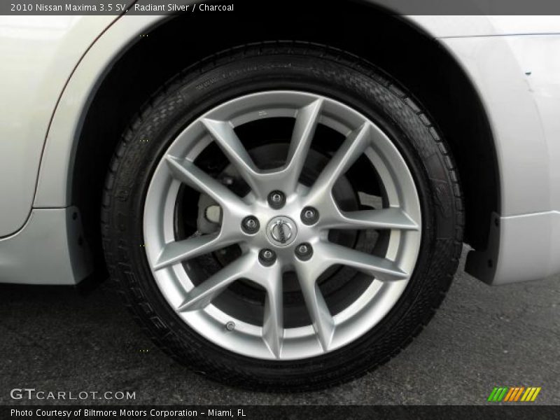 Radiant Silver / Charcoal 2010 Nissan Maxima 3.5 SV