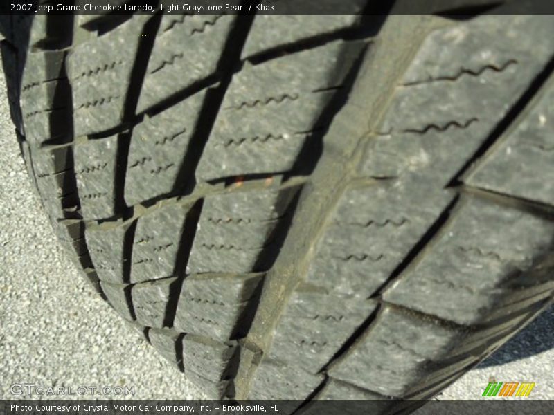 Light Graystone Pearl / Khaki 2007 Jeep Grand Cherokee Laredo