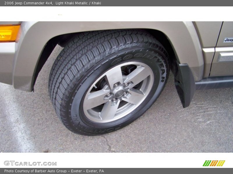 Light Khaki Metallic / Khaki 2006 Jeep Commander 4x4