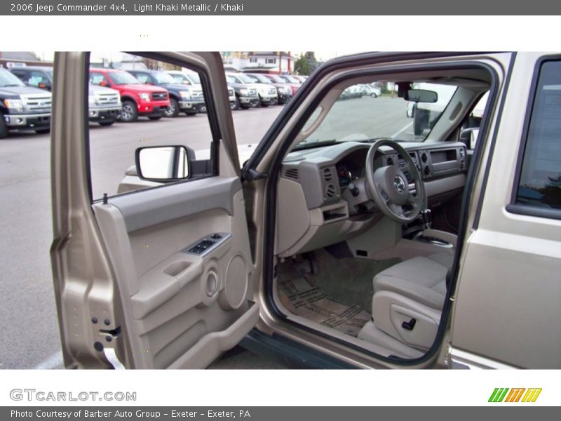 Light Khaki Metallic / Khaki 2006 Jeep Commander 4x4