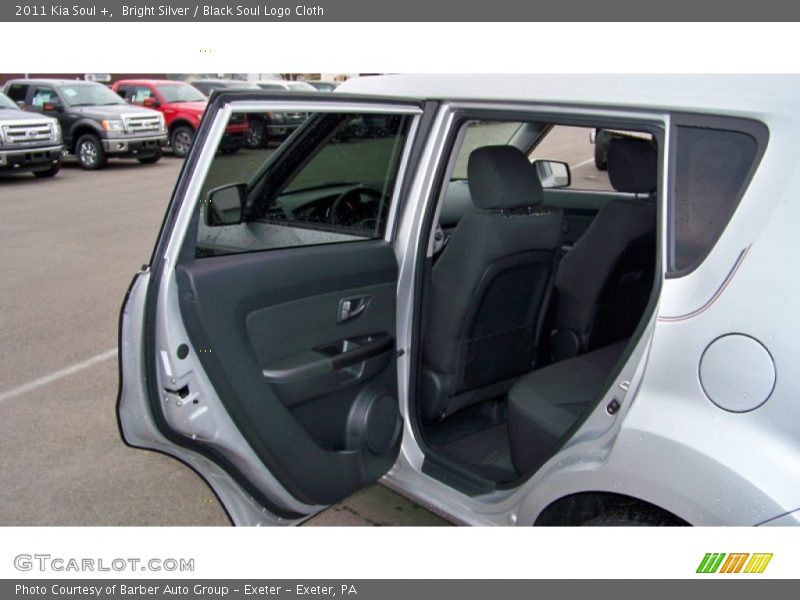 Bright Silver / Black Soul Logo Cloth 2011 Kia Soul +