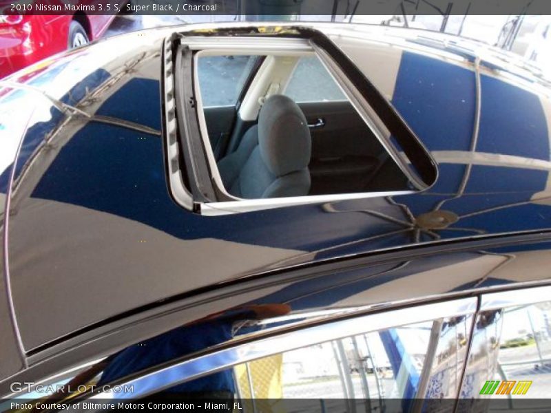 Super Black / Charcoal 2010 Nissan Maxima 3.5 S