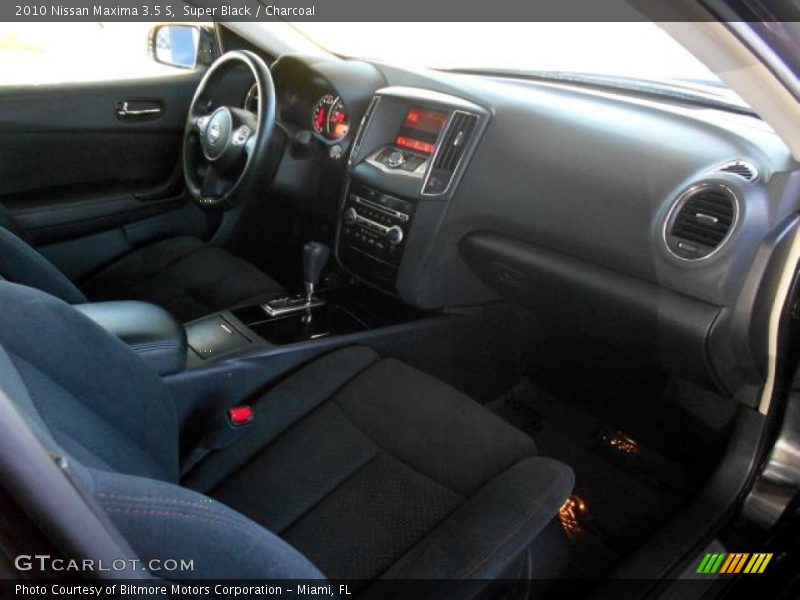 Super Black / Charcoal 2010 Nissan Maxima 3.5 S