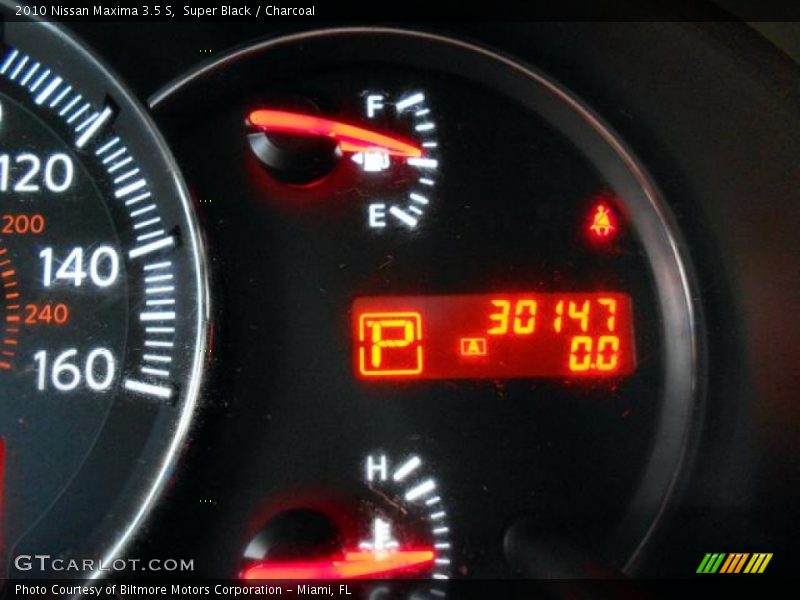Super Black / Charcoal 2010 Nissan Maxima 3.5 S