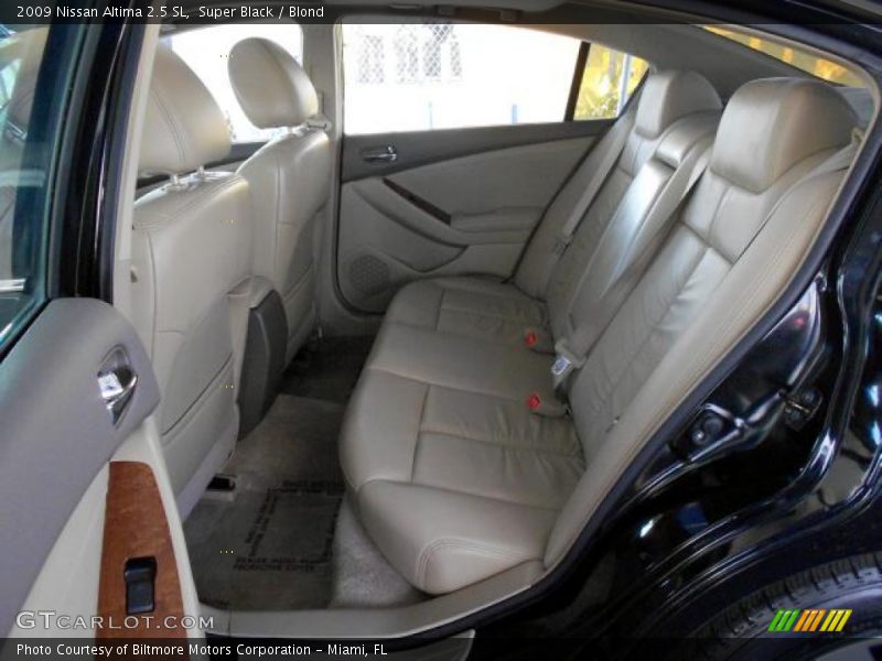 Super Black / Blond 2009 Nissan Altima 2.5 SL