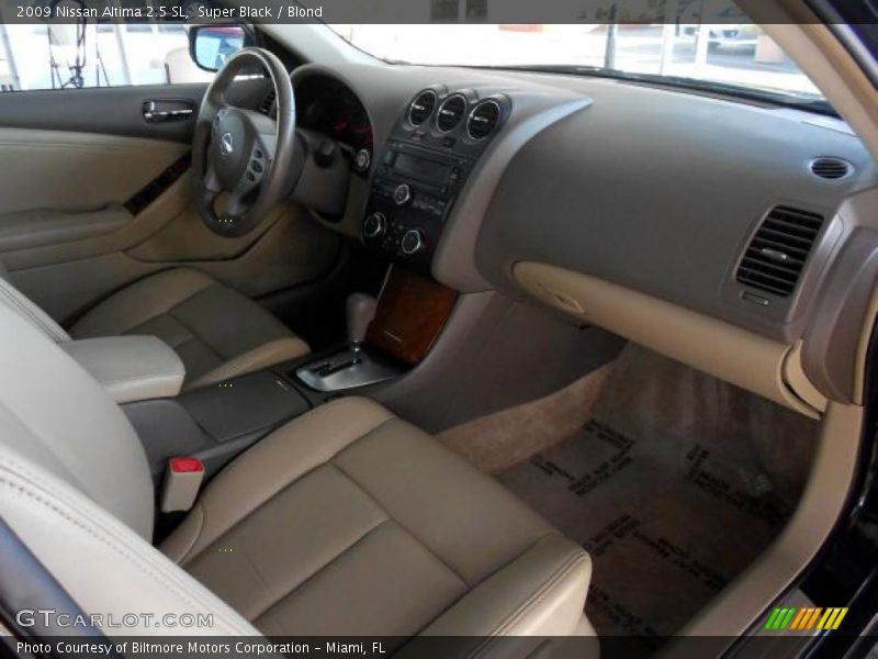 Super Black / Blond 2009 Nissan Altima 2.5 SL