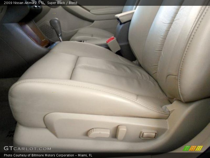 Super Black / Blond 2009 Nissan Altima 2.5 SL