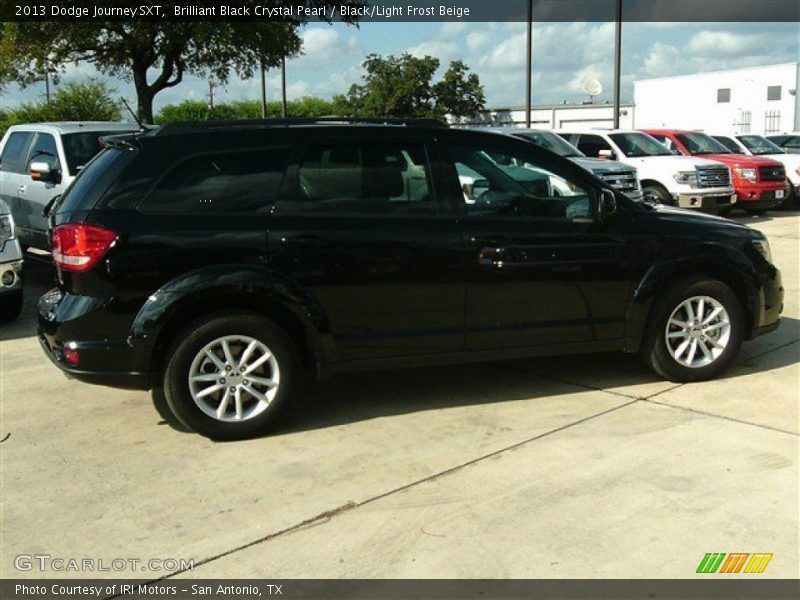 Brilliant Black Crystal Pearl / Black/Light Frost Beige 2013 Dodge Journey SXT