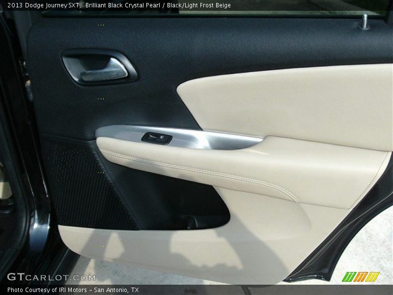 Brilliant Black Crystal Pearl / Black/Light Frost Beige 2013 Dodge Journey SXT