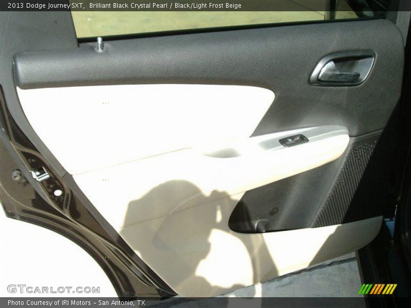 Brilliant Black Crystal Pearl / Black/Light Frost Beige 2013 Dodge Journey SXT