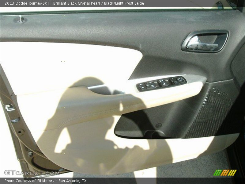 Brilliant Black Crystal Pearl / Black/Light Frost Beige 2013 Dodge Journey SXT