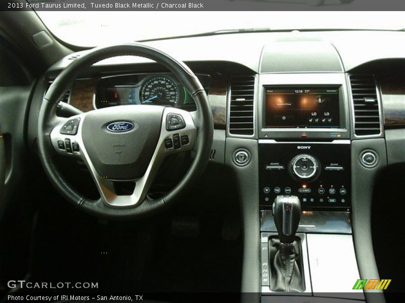 Tuxedo Black Metallic / Charcoal Black 2013 Ford Taurus Limited