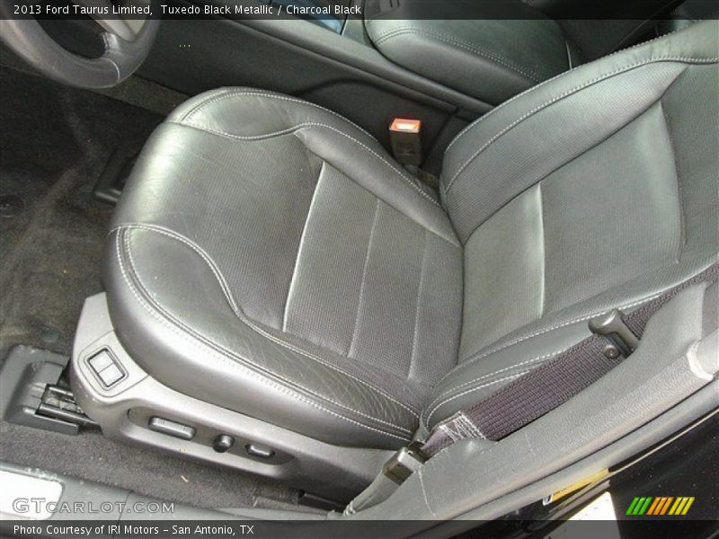 Tuxedo Black Metallic / Charcoal Black 2013 Ford Taurus Limited