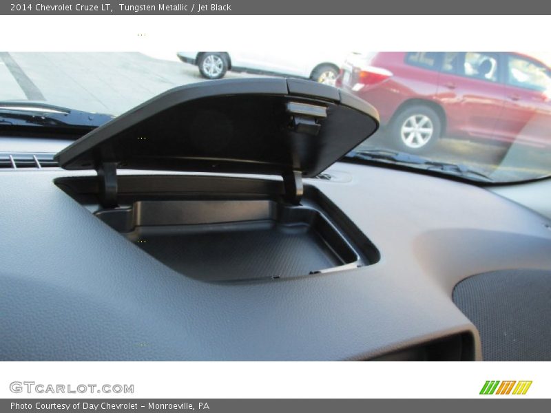 Tungsten Metallic / Jet Black 2014 Chevrolet Cruze LT