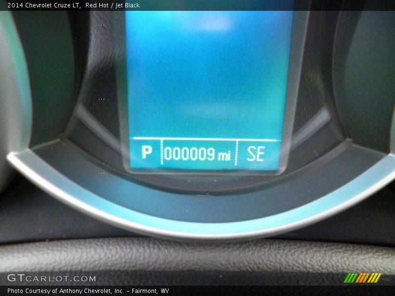 Red Hot / Jet Black 2014 Chevrolet Cruze LT