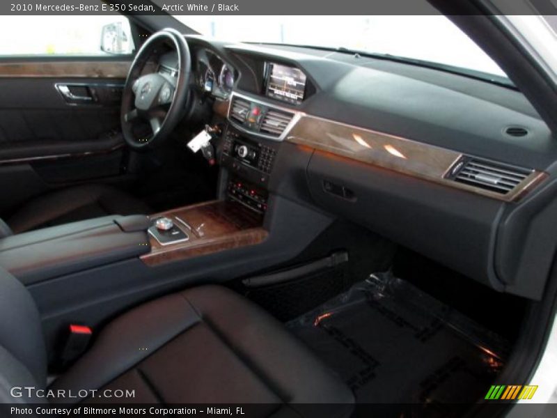 Arctic White / Black 2010 Mercedes-Benz E 350 Sedan