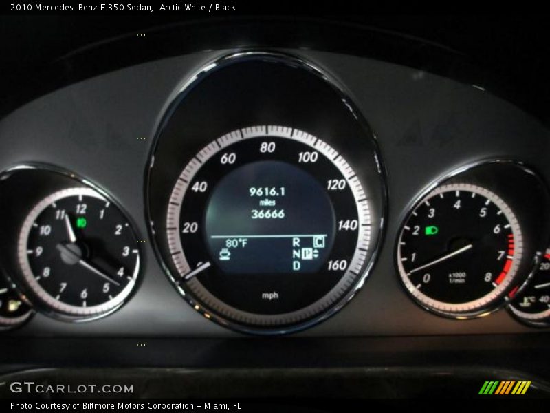 Arctic White / Black 2010 Mercedes-Benz E 350 Sedan