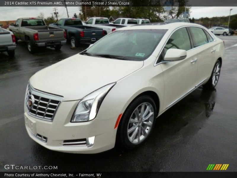 Front 3/4 View of 2014 XTS Premium AWD