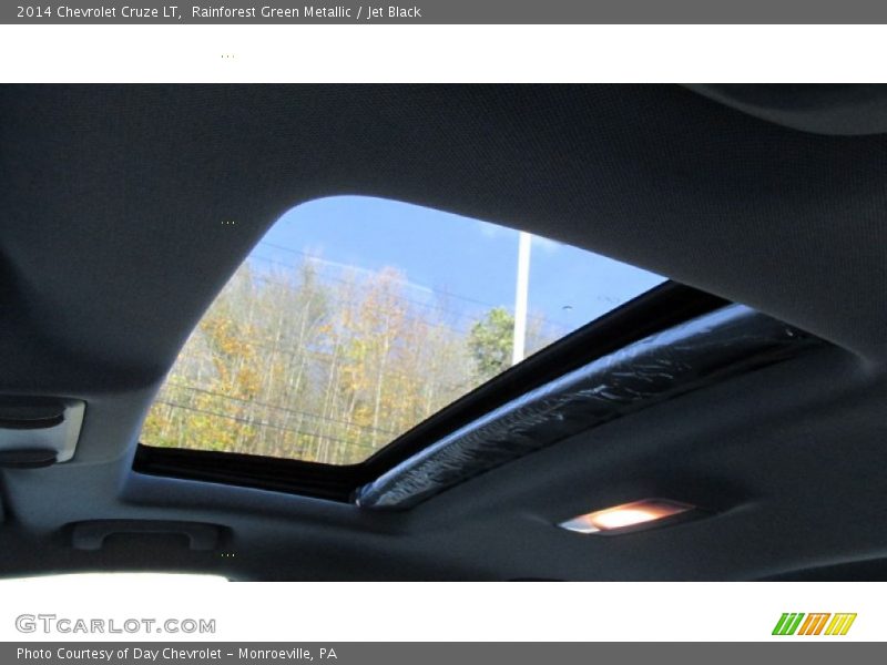 Rainforest Green Metallic / Jet Black 2014 Chevrolet Cruze LT