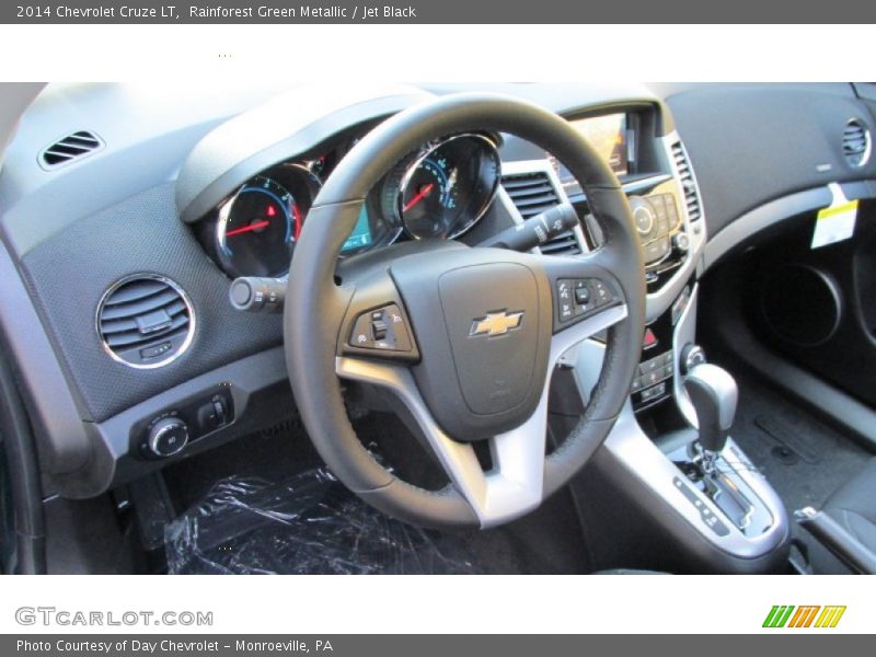 Rainforest Green Metallic / Jet Black 2014 Chevrolet Cruze LT