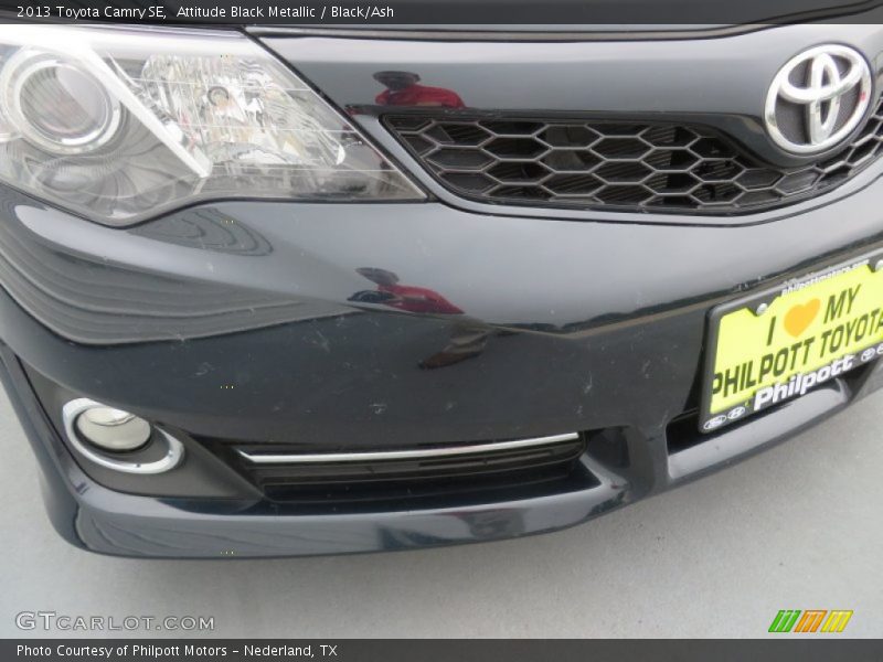 Attitude Black Metallic / Black/Ash 2013 Toyota Camry SE