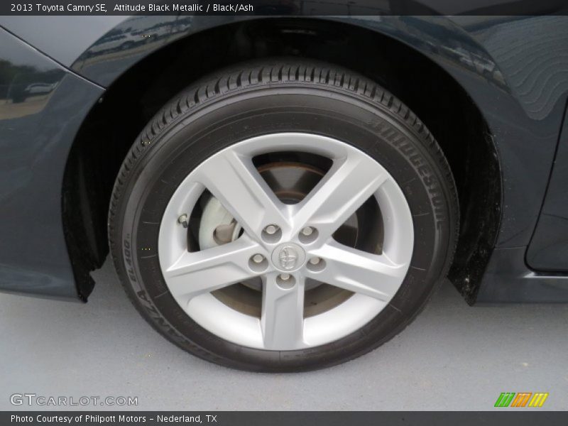 Attitude Black Metallic / Black/Ash 2013 Toyota Camry SE