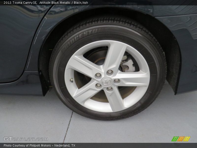Attitude Black Metallic / Black/Ash 2013 Toyota Camry SE