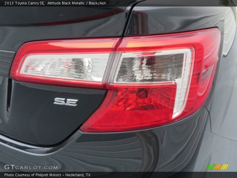 Attitude Black Metallic / Black/Ash 2013 Toyota Camry SE