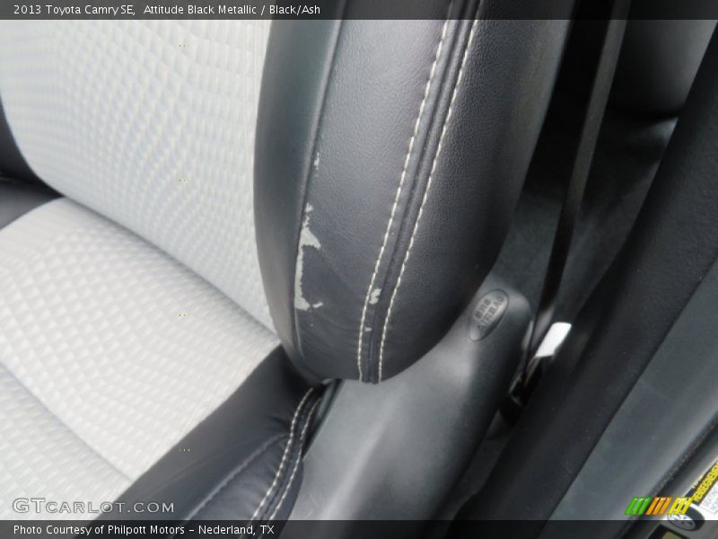 Attitude Black Metallic / Black/Ash 2013 Toyota Camry SE