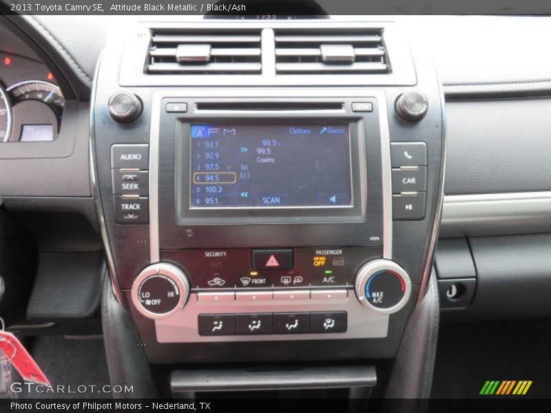 Attitude Black Metallic / Black/Ash 2013 Toyota Camry SE
