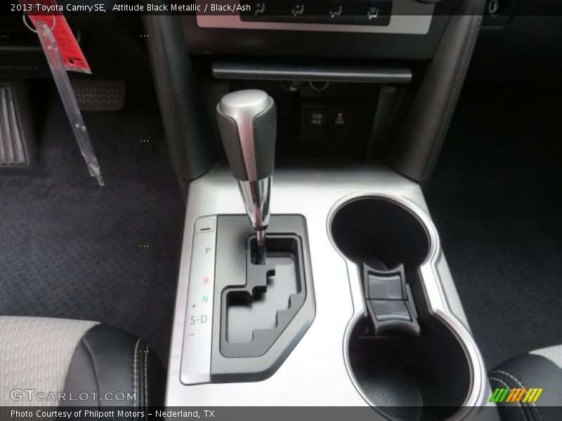 Attitude Black Metallic / Black/Ash 2013 Toyota Camry SE