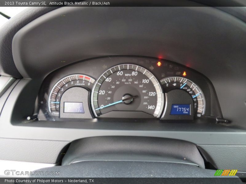 Attitude Black Metallic / Black/Ash 2013 Toyota Camry SE