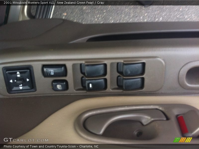 New Zealand Green Pearl / Gray 2001 Mitsubishi Montero Sport XLS