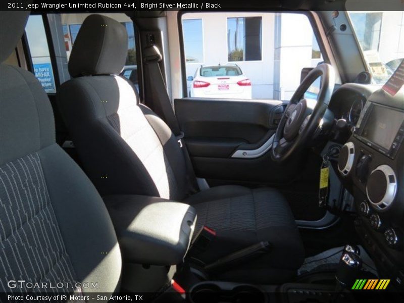 Bright Silver Metallic / Black 2011 Jeep Wrangler Unlimited Rubicon 4x4