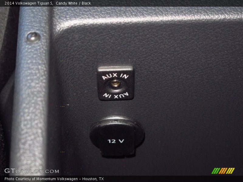 Candy White / Black 2014 Volkswagen Tiguan S