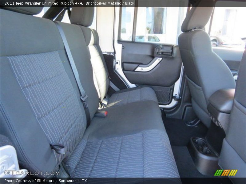 Bright Silver Metallic / Black 2011 Jeep Wrangler Unlimited Rubicon 4x4
