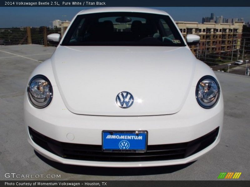 Pure White / Titan Black 2014 Volkswagen Beetle 2.5L