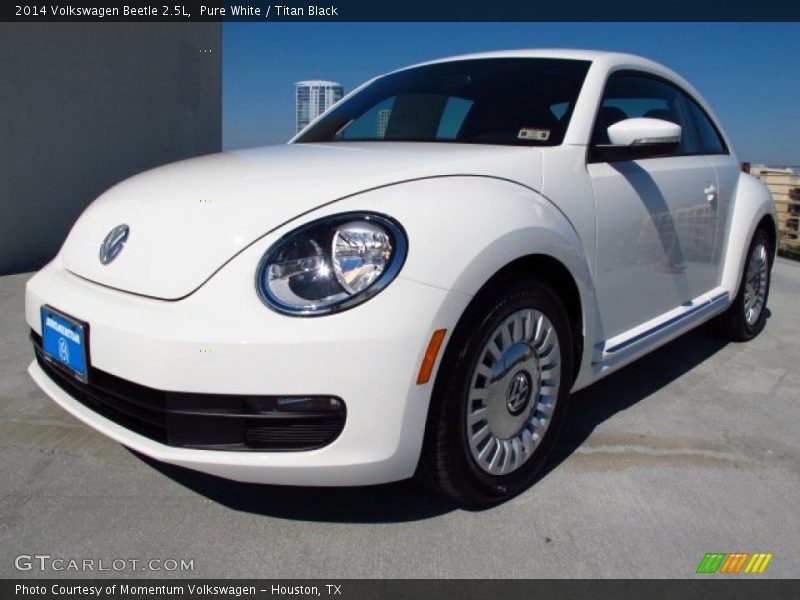 Pure White / Titan Black 2014 Volkswagen Beetle 2.5L