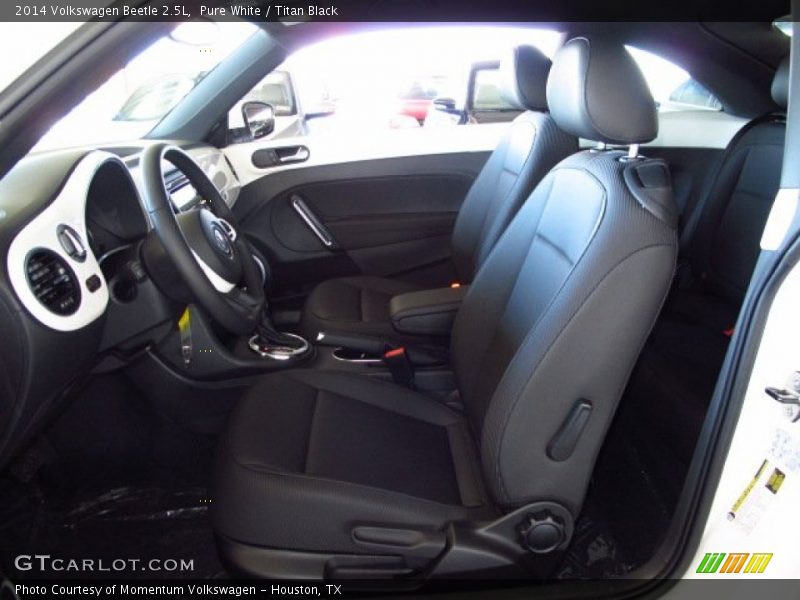 Pure White / Titan Black 2014 Volkswagen Beetle 2.5L