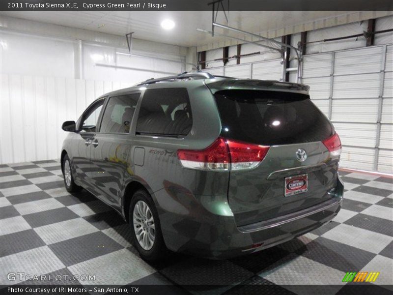 Cypress Green Pearl / Bisque 2011 Toyota Sienna XLE