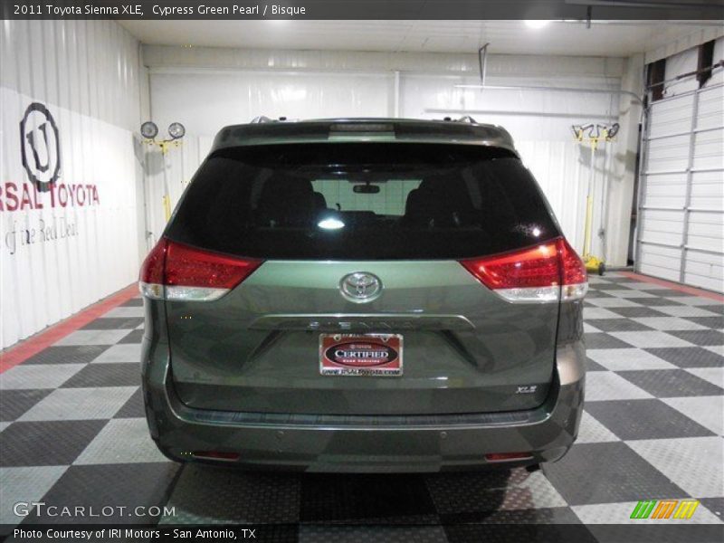 Cypress Green Pearl / Bisque 2011 Toyota Sienna XLE