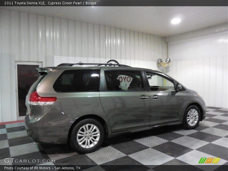 Cypress Green Pearl / Bisque 2011 Toyota Sienna XLE